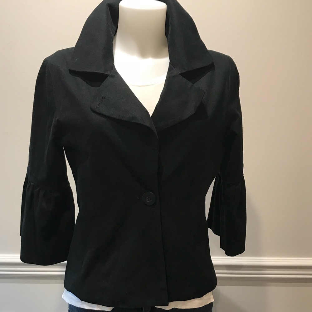 Adorable Maestro black bell sleeve jacket.